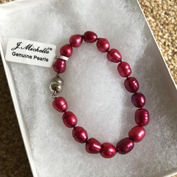 J. Michelle genuine ring pearls bracelet - Picture 4 of 4
